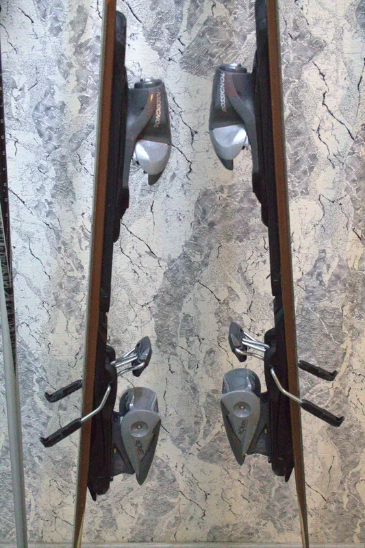 Горные лыжи Rossignol 162 см + крепления + палки 7 Горные лыжи Rossignol 162 см + крепления + палки 7