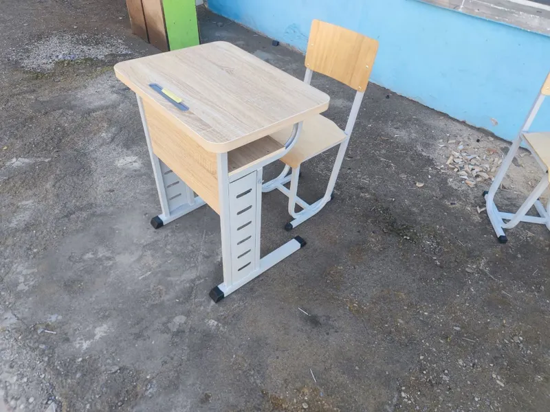 Школьные стол и стул Maktab stul stul 3 Школьные стол и стул Maktab stul stul 3