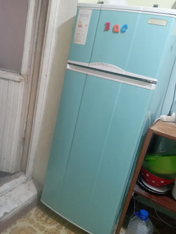 Продаются духовка и морозилка, если будете брать — звоните 2