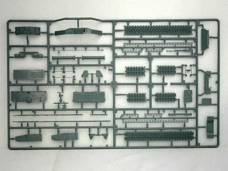 Сборная модель российского основного боевого танка Т-72Б. ЗВЕЗДА 1:35 — фото 3