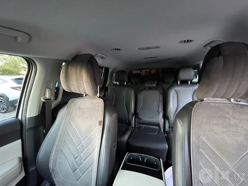 Kia Carnival 3.5L Comfort pozitsa avtomobil ! 8 Kia Carnival 3.5L Comfort pozitsa avtomobil ! 8