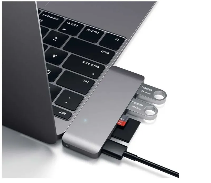 Переходник на Macbook USB-Hub Satechi 3 Переходник на Macbook USB-Hub Satechi 3