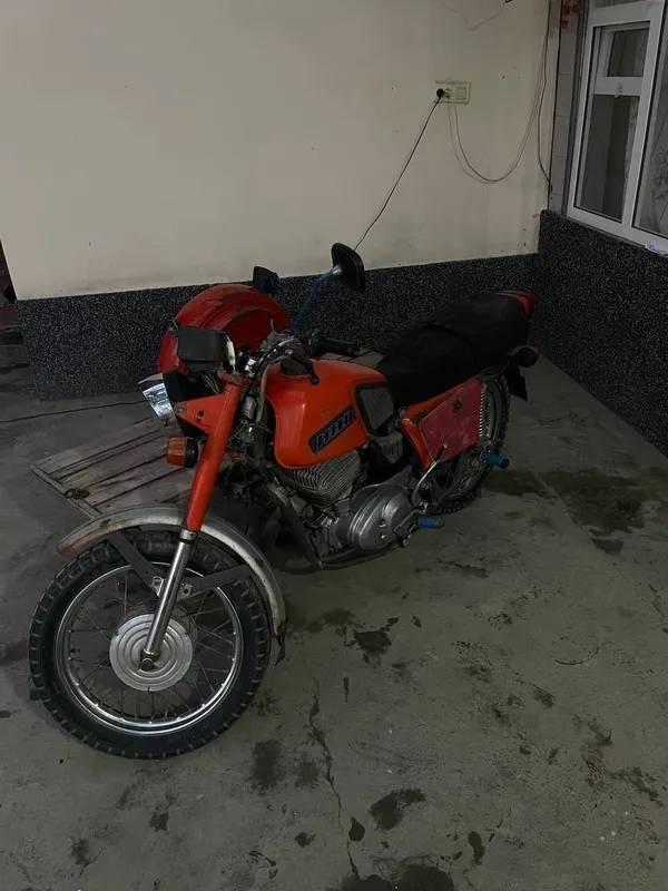 IJ Planeta 5 mototsikli sotiladi 3 IJ Planeta 5 mototsikli sotiladi 3