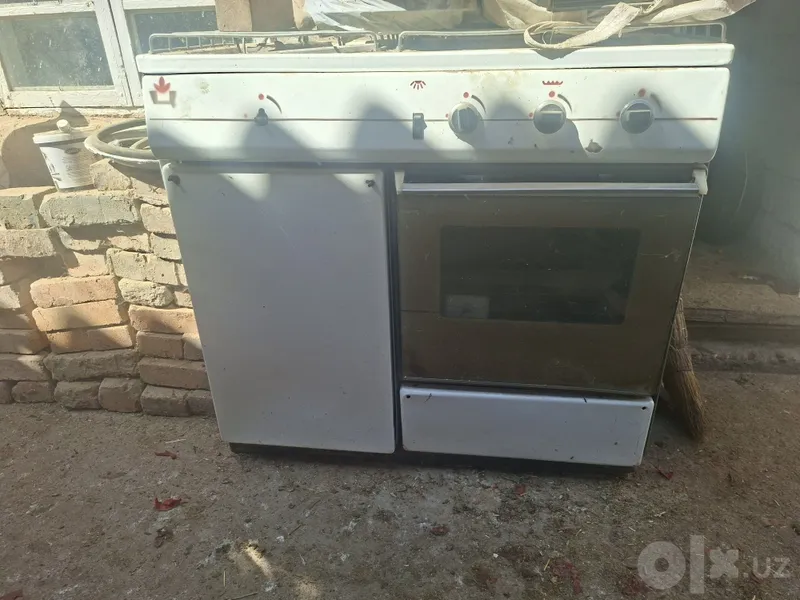 Продаётся газовая плита 4 Продаётся газовая плита 4