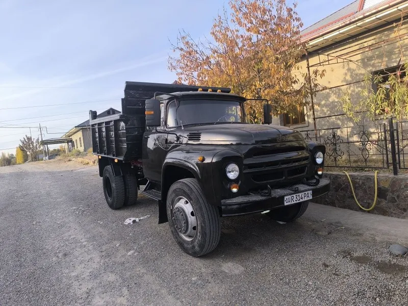 Zil sotiladi mmz4502