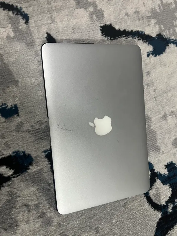 Macbook