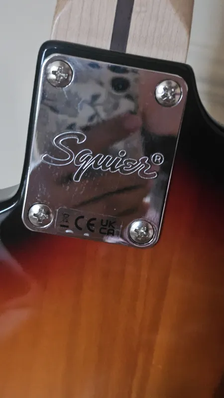 Squier by Fender Stratocaster HSS, Sunburst 4 Squier by Fender Stratocaster HSS, Sunburst 4