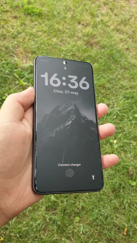 Samsung S21 FE 5G — фото 1