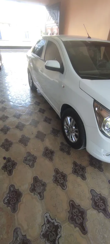 Moshina 1 qoʻl yurgani halol 80 min 4 pakalena metan 6