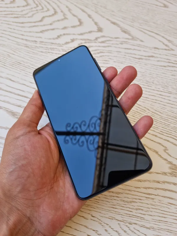 Samsung Galaxy S21 Plus 5G. Память 8/256 GB. Black 2