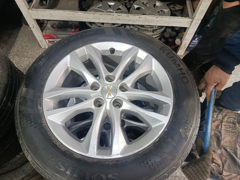 Malibu 2.4 diska R17 Orlando ga GM made in Korea+Solus Kumho balon — фото 7