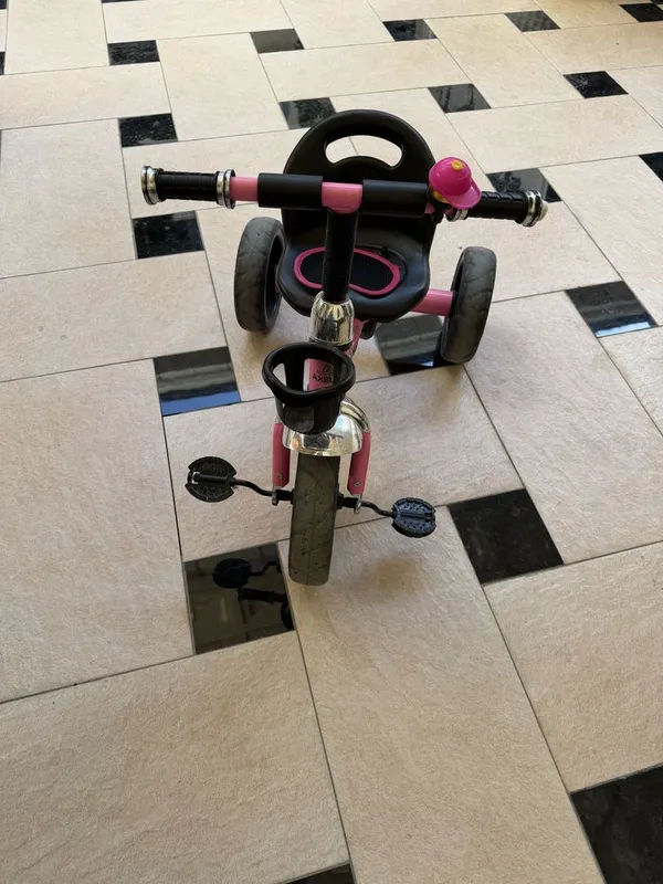 Bolalar velosipedi ikkata bor xolati yaxshi