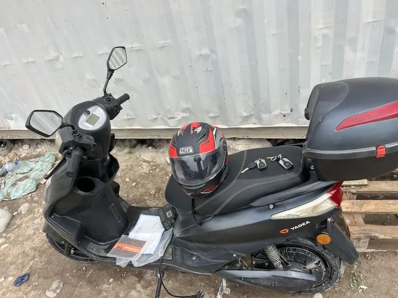 Elektr skuter sotiladi, holati zo‘r, 6 mln, shlem + bagaj bor — фото 2