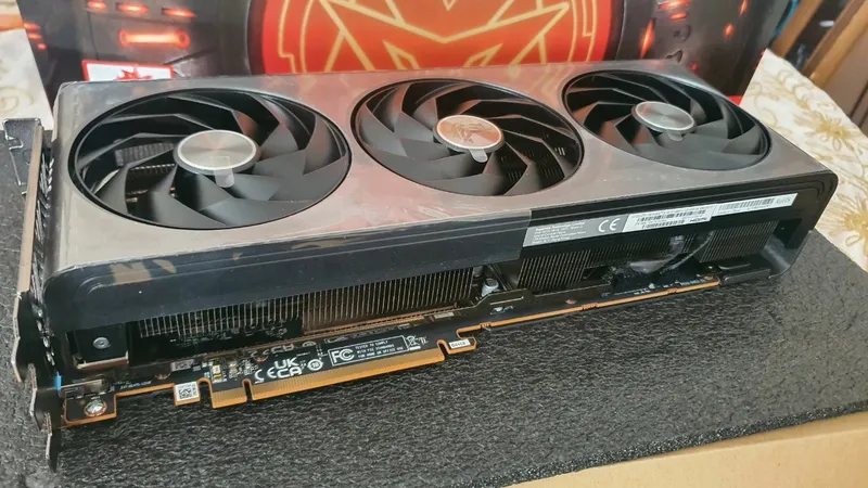 Sapphire rx7800xt nitro plus 3