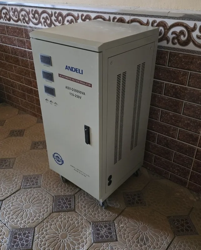 Автоматический стабилизатор напряжения Andeli SVC-D 30000 на 30 — фото 6