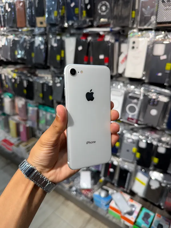 iPhone SE 2 2020 1 iPhone SE 2 2020 1