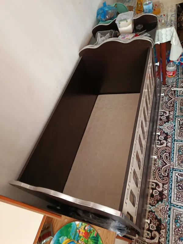продаю кровать детскую нужны деньги 2