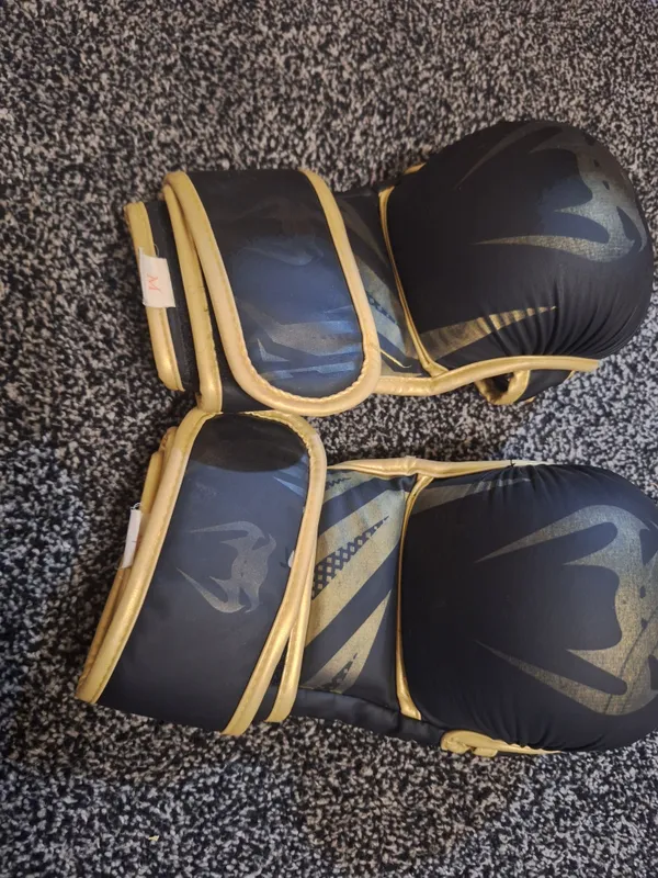 Venum rusumidagi MMA shingalkalari.yangi.......... Venum rusumidagi MMA shingalkalari.yangi..........