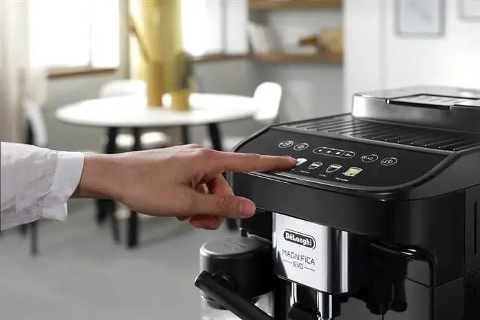 Кофемашина DeLonghi Magnifiсa Evo 290.61.B доставка бесплатно — фото 3