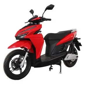 Продаю электроскутер 2000watt 70км в час 72вальта почти новый. 2 Продаю электроскутер 2000watt 70км в час 72вальта почти новый. 2