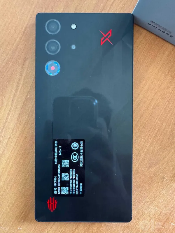 Red Magic 10 Pro+ 24/1TB, ideal holat 4 Red Magic 10 Pro+ 24/1TB, ideal holat 4