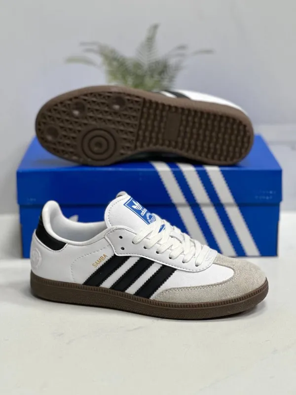 кроссовок мужских Adidas 8