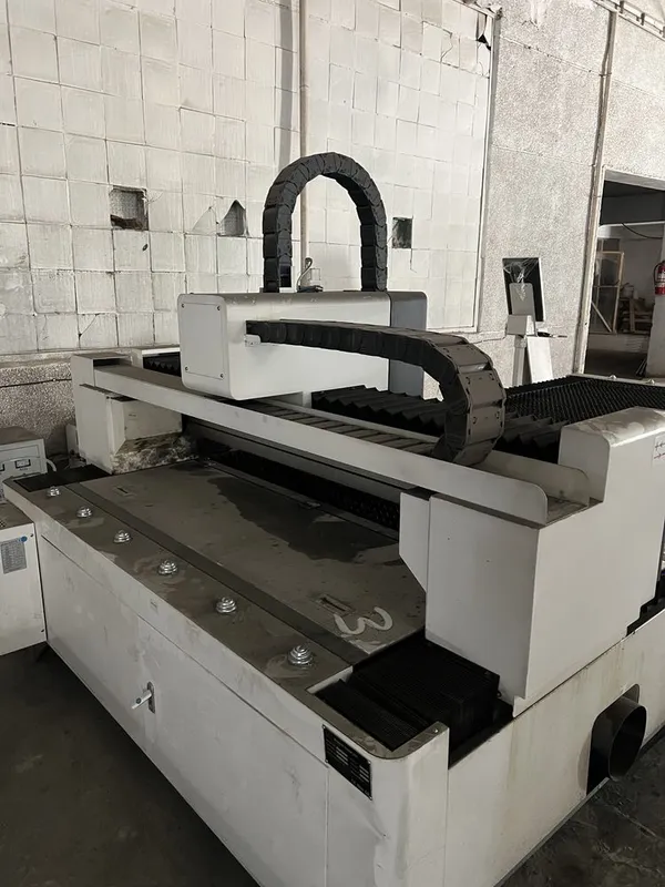 STALEX CNC Fiber lazer metall kesish stanogi 1500×3000 3