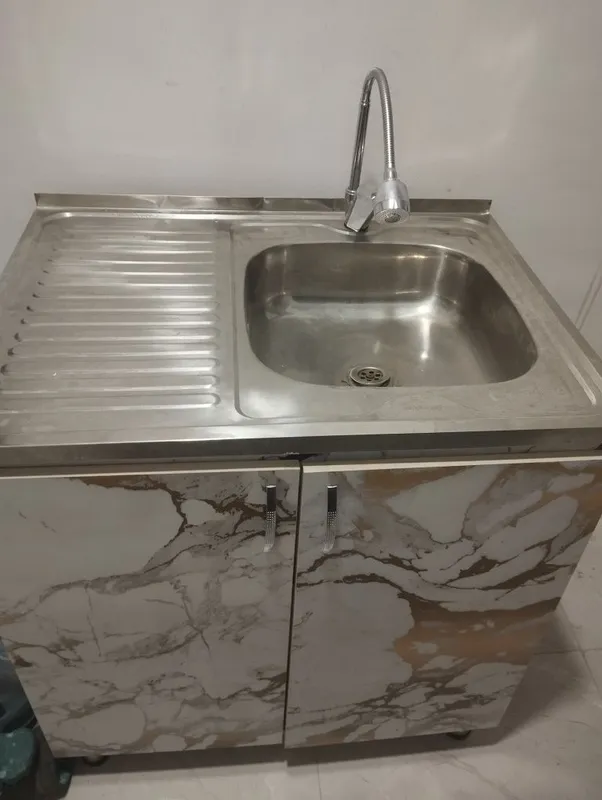 Kuxinni mebel rakovinasi 1