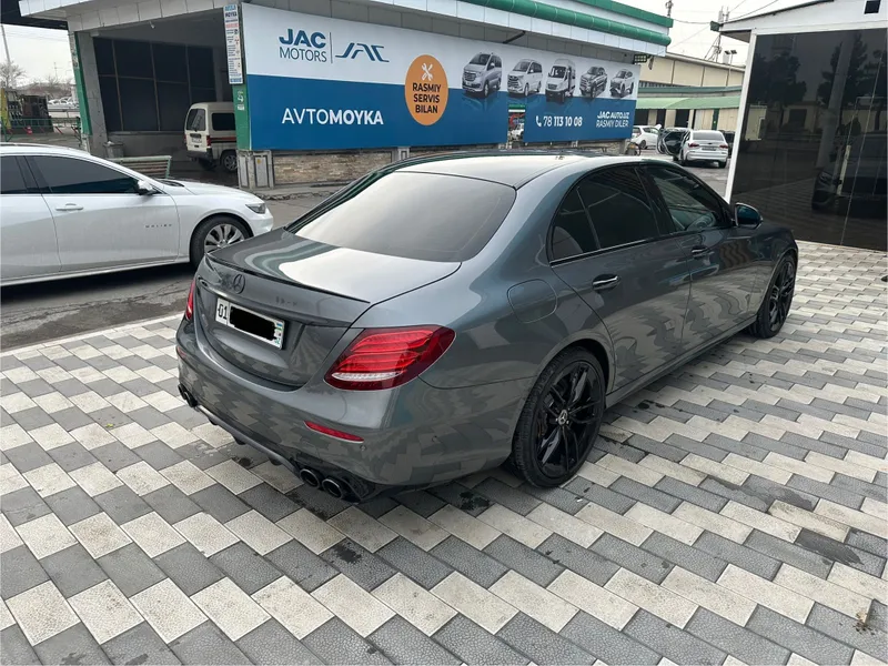 Продается оригинальный Mersedes benz E53 AMG — фото 3