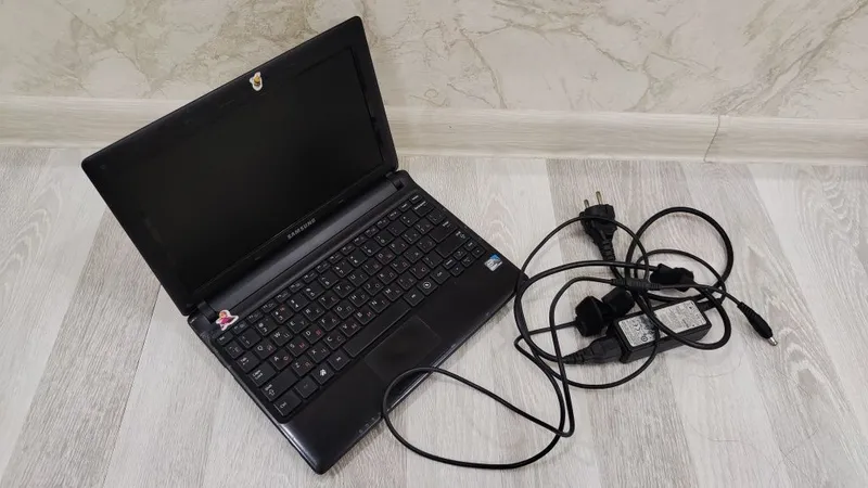 Samsung netbook срочно продаётся 4 Samsung netbook срочно продаётся 4
