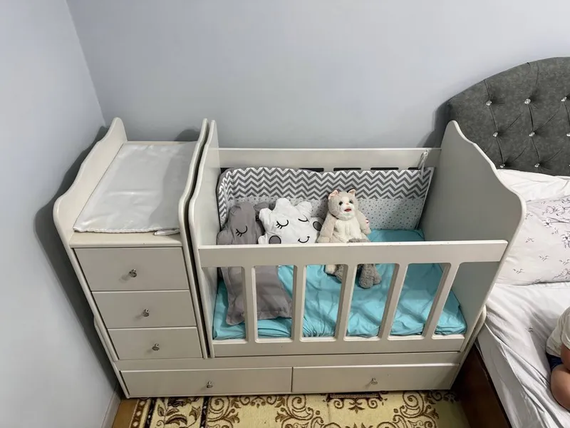 Детская кровать сделана из МДФ, Пользовались аккуратно,. 3