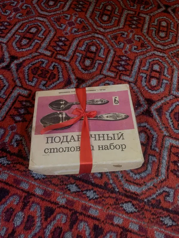 Продам столовые приборы новые 5