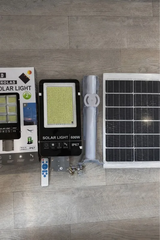 Quyoshli projektorlar 600W Quyoshli projektorlar 600W