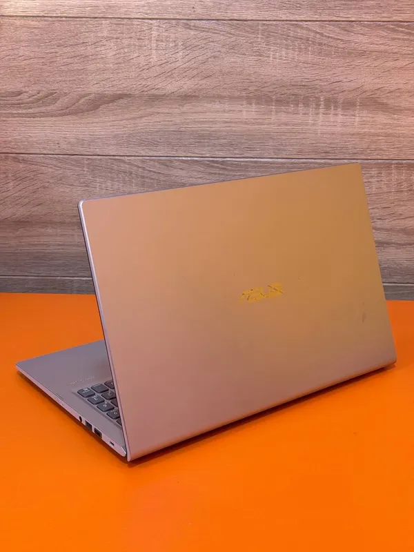 Ноутбук Asus 3 Ноутбук Asus 3