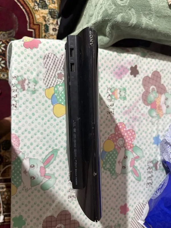 Play station 3 super slim 1 Play station 3 super slim 1