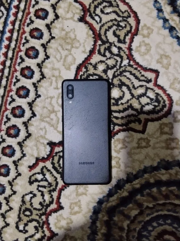 Samsung A02 
Xotira 32gb
Xolat yaxshi 
Karopka bor