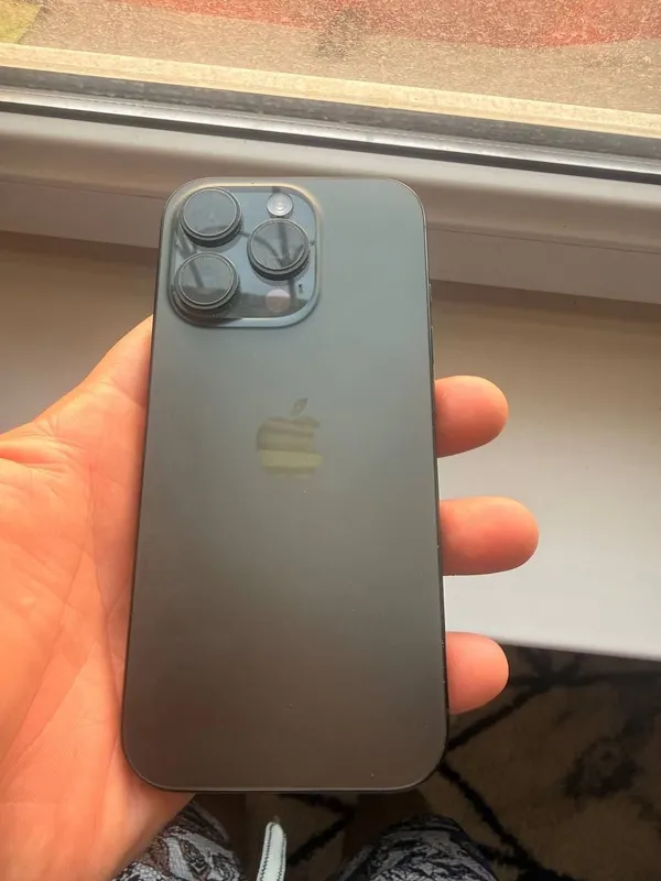 Iphone 16 pro в хорошем состоянии
