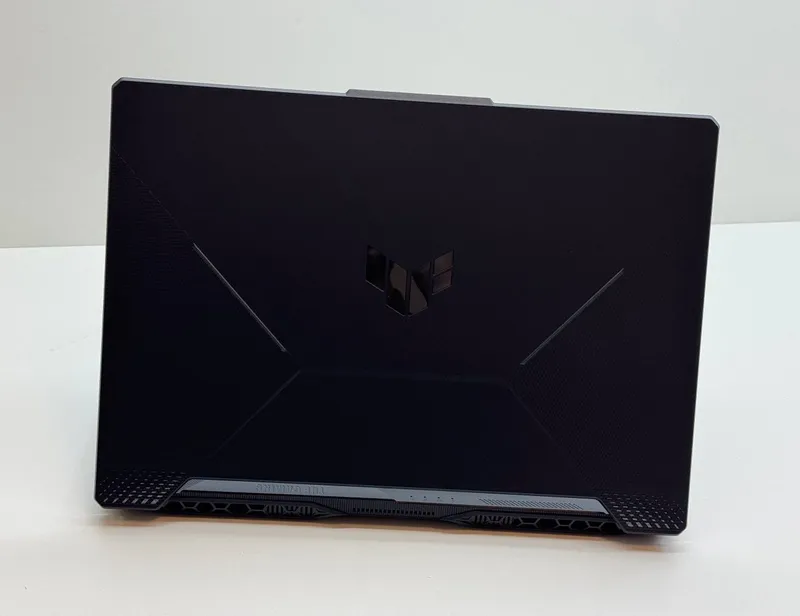 Asus tuf gaming A 15 EKRAN 144Hz AMD RYZEN 7 7435HS DDR5 16 GB SSD 1