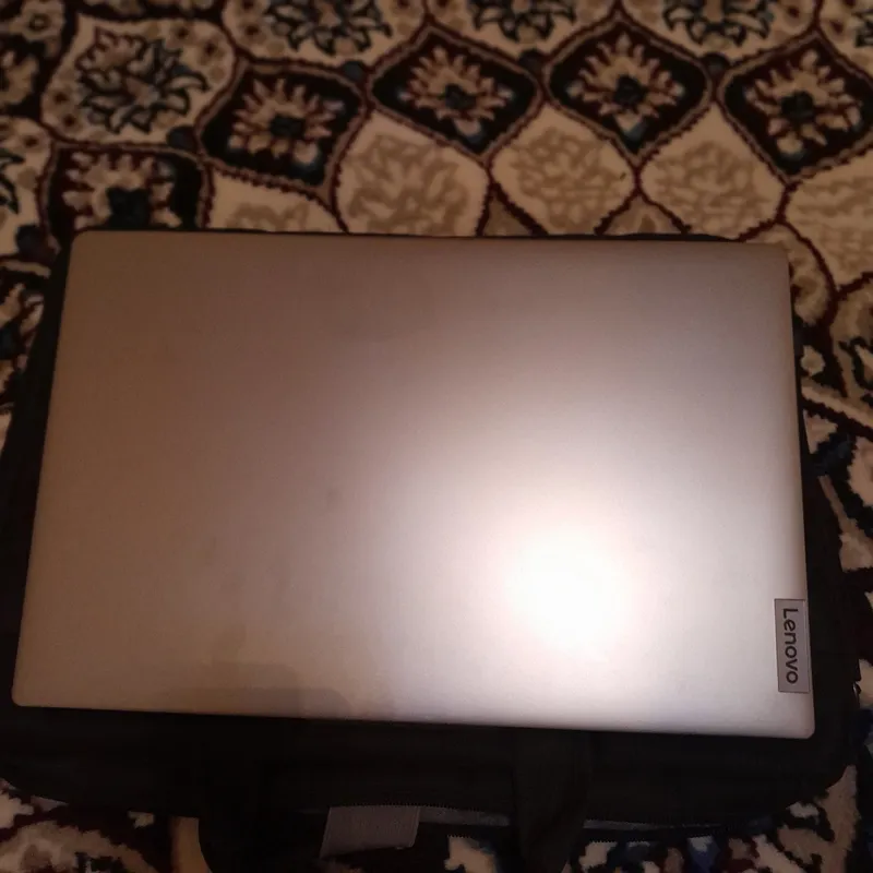 Noutbook Lenovo
