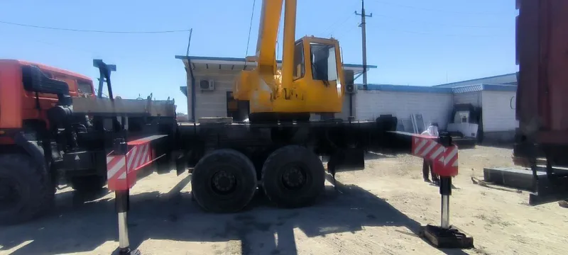 Услуга: автокран-вездеход 25 тонн 1 Услуга: автокран-вездеход 25 тонн 1