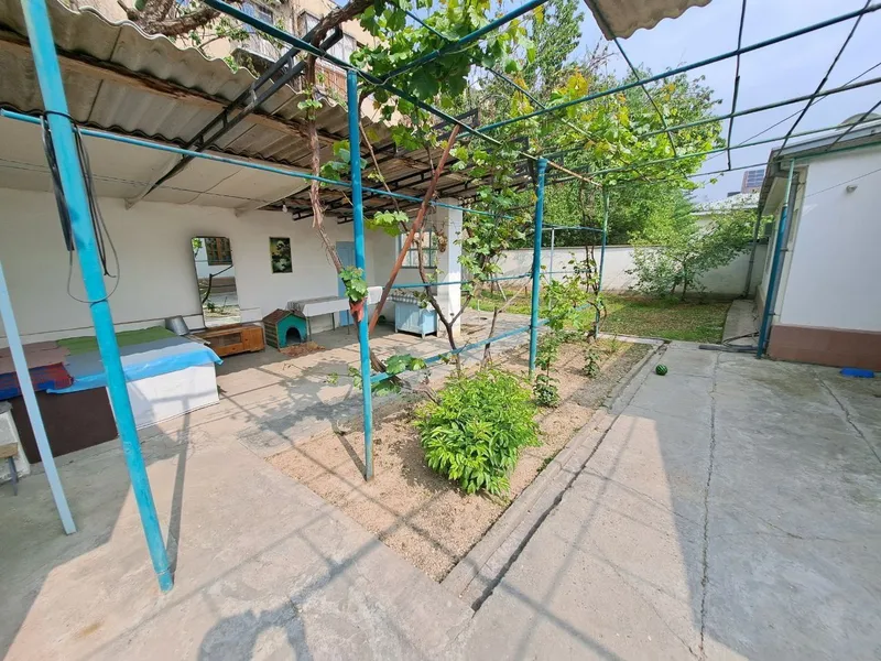 4,2 сотки (20×20 м), 3 ком ДОМ. Мирзо-Улугбек р-н, ул. Буюк Ипак Йули 1