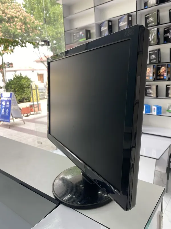 LG Flatrom W1942S