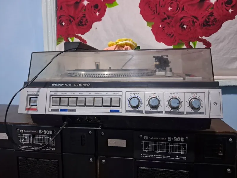 Vega 109 ctereo