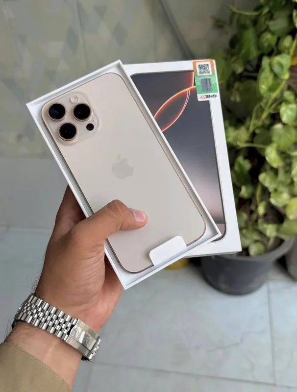 Iphone 16 Pro Max Gold