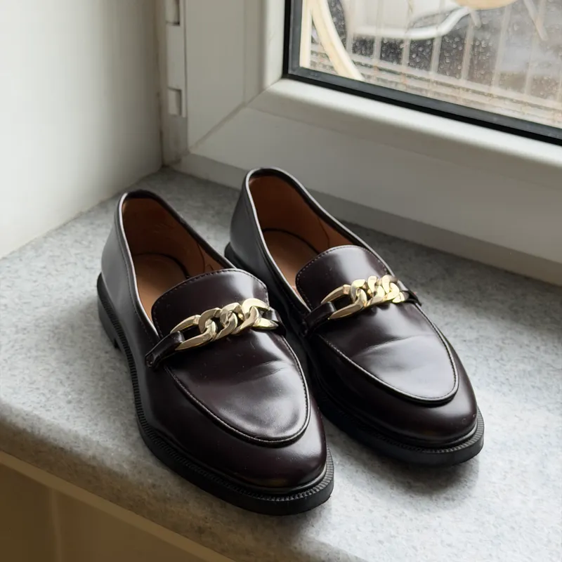 Ayollar tuflisi 1 Ayollar tuflisi 1
