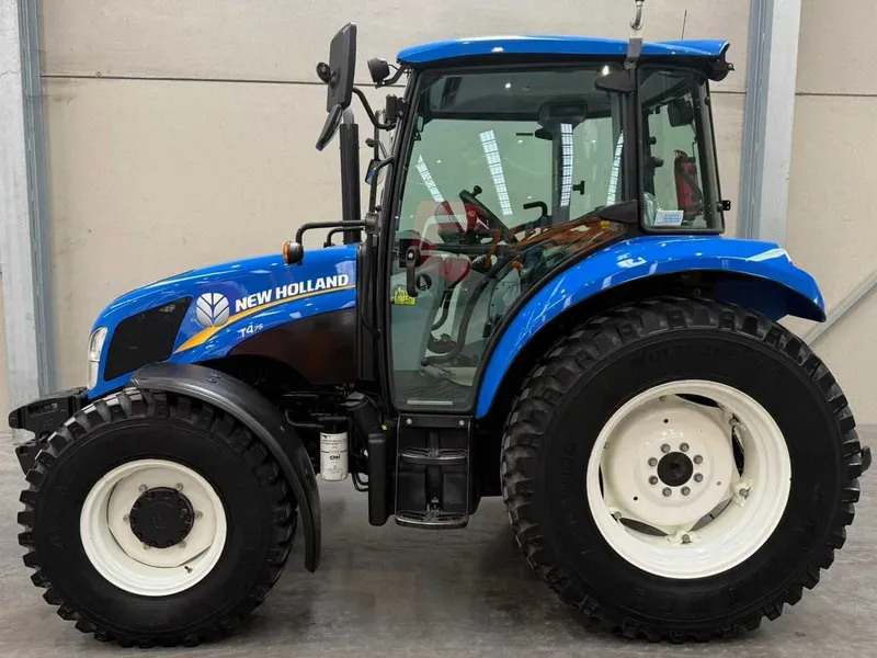 Трактор колесный New Holland T4.75 — фото 1