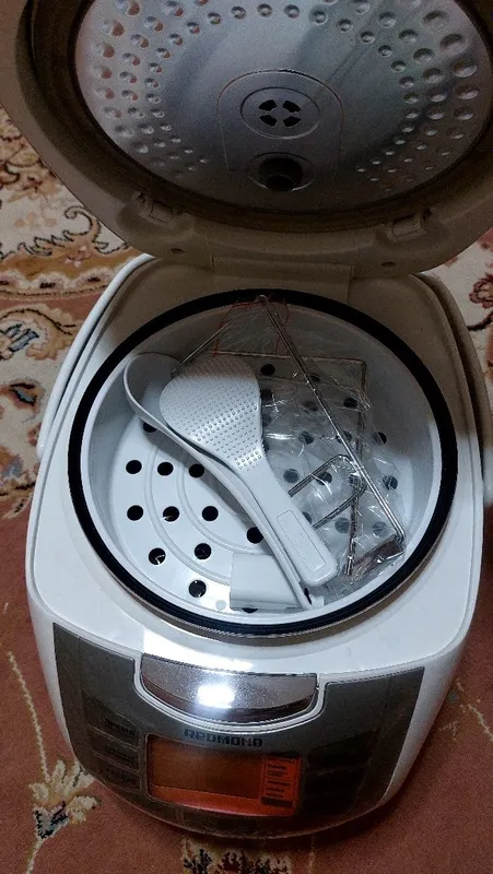 Мультиварка Redmond RIKANTO 800W. Отличное состояние. Новый. Ташкент — фото 2