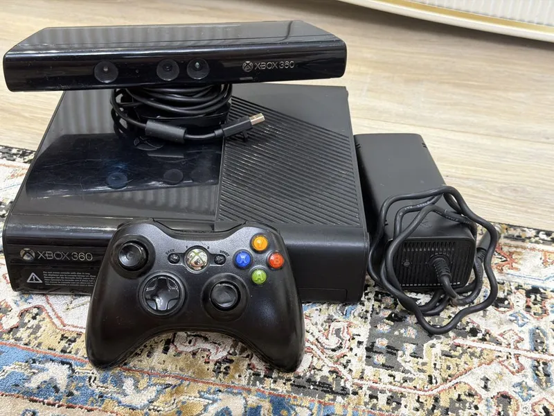 Xbox 360 с Kinect и множеством игр 1 Xbox 360 с Kinect и множеством игр 1