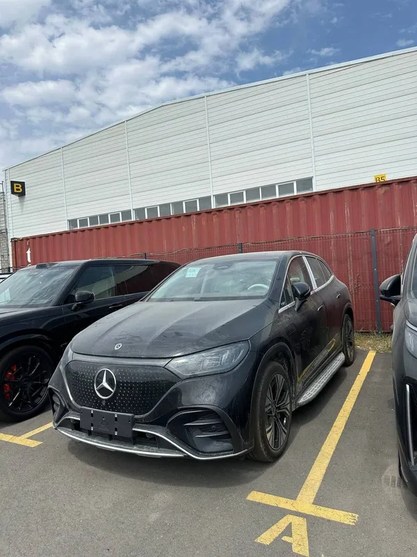 Mercedes-Benz eqe 500 suv 4matic 2 Mercedes-Benz eqe 500 suv 4matic 2