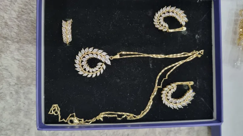 Taqinchoqlar — фото 1
